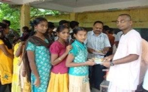 Akshaya Patra Distributes Study Materials to Over 1150 Students